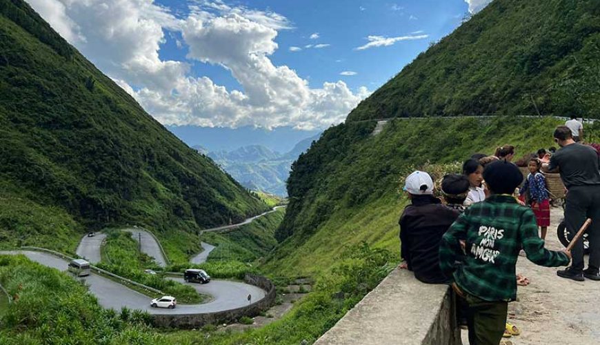 Motorbike-tour-Vietnam-Motorcycle-Tour.